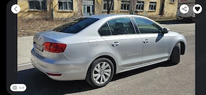 Volkswagen Jetta  - imagine 4