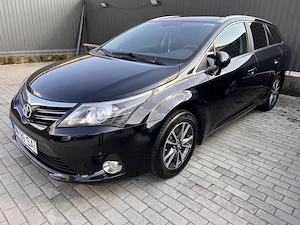 Toyota Avenis Combi T27