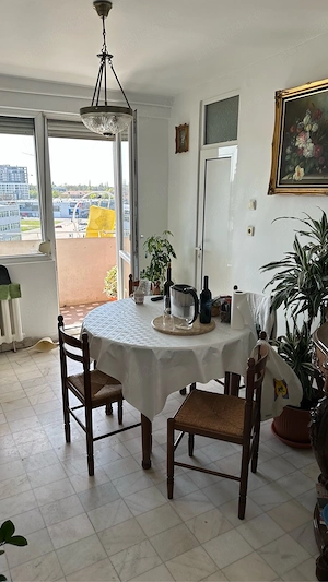 inchiriez apartament 3 camere, central, mobilat - imagine 2