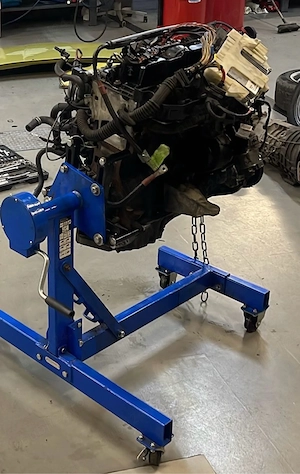 Vand Motor BMW E90 320 D M47 an 2005 110 - 120 kw 250.000 km FARA 1 piston si fara arbore cotit