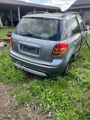 dezmembrez    suzuki sx 4  ( fiat sedici ) - imagine 4