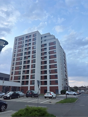 Apartament (tarif pe noapte)3 camere Adora Park