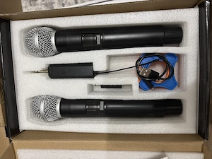 Vand 2 microfoane wireless 