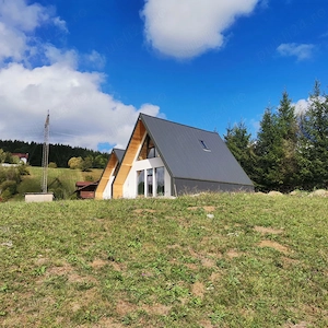 Cabana A Frame de Vanzare - Casa de Vacanta la Munte - imagine 2