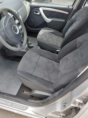 Dacia Sandero 2008 - imagine 2