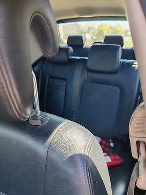 De vanzare,7 locuri - imagine 2