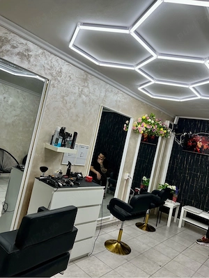 vand afacere la gata barber shop frizerie 