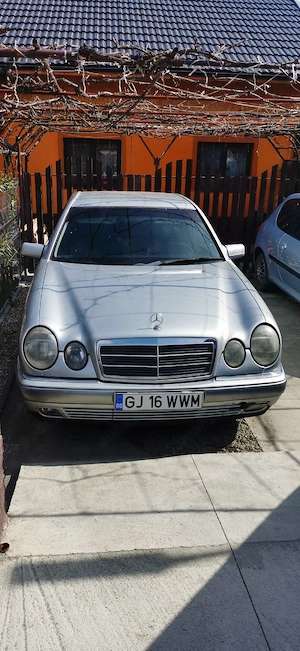 Mercedes W210 - imagine 3