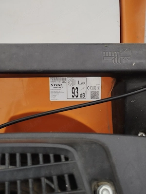 vand masina de tuns gazonul 