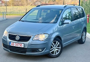 Vând Volkswagen Touran 5 Locuri An Fabricație 2008  - imagine 3