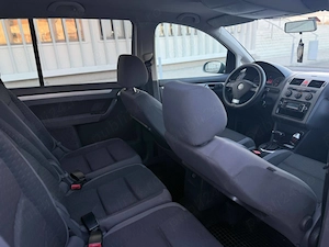 Vând Volkswagen Touran 5 Locuri An Fabricație 2008  - imagine 5