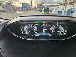 Vand Peugeot 3008 Automat Impecabil 1.2 130cp 112.000 km Euro 6 luna 12.2017  - imagine 6