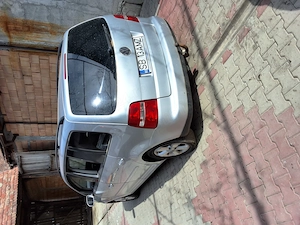 Volksawagen Touran - imagine 3