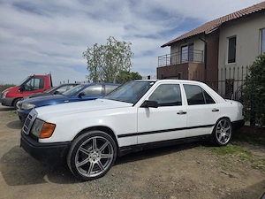 Vând Mercedes W124 300d  - imagine 2