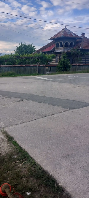Vând casa locuibila