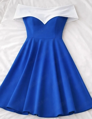 Rochița elegantă, din material elastic disponibilă în mărimile S,M și L