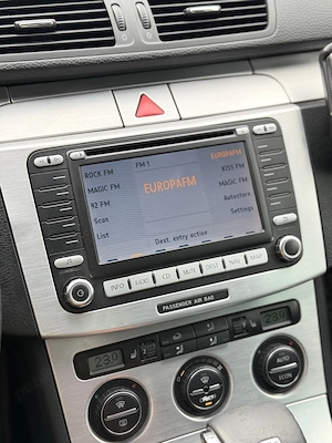 Volkswagen Passat B6 - imagine 8