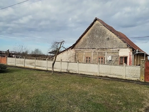 Casa veche din 1955 si teren intravilan 6153 mp,Localitate Sinersig ,jud Timis - imagine 2