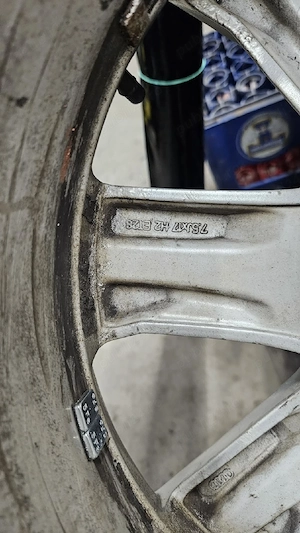 Jante r 17 audi 5x112 anvelope 225 55 r 17 70%profil ET 28. In stare buna nu au defecte.   - imagine 4