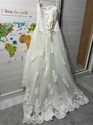 Rochie de mireasa tip printesa  - imagine 2