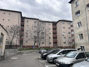 Vând apartament cu 2 camere in zona republicii - imagine 3