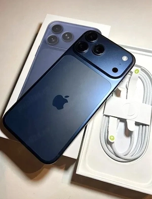 Vând iPhone 17 Pro Max   stare impecabilă