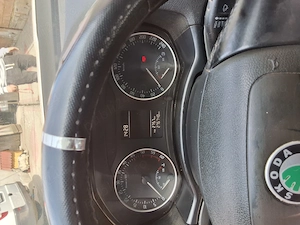 Skoda Octavia 1,9tdi 2010 - imagine 4