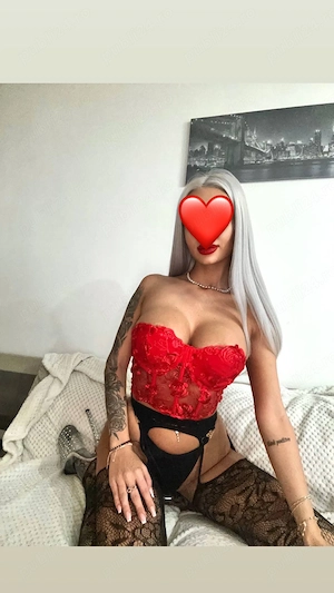 LUX!!Noua!! Deplasări si locație! Blonda cu silicoane reală fac confirmare,Pirce-uri intime