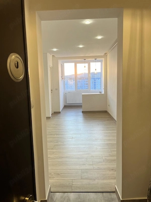 Garsoniera de vânzare.