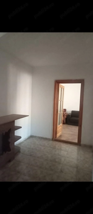 vand Apartament 