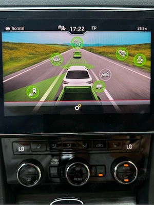 Skoda Superb iV 218CP Plug-in Hybrid | Full | Încălziri | Canton | Keyless | ACC - imagine 8