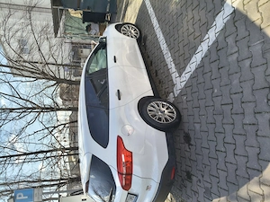 Vind Ford Focus motor 1,0 ecobost stare foarte buna an 2015