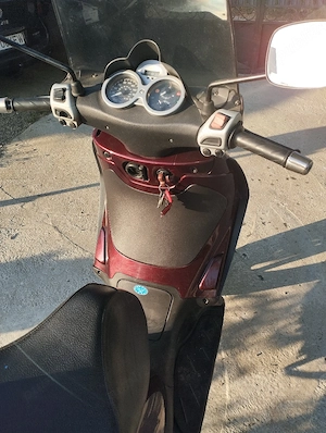 scuter Piaggio Beverly  - imagine 3