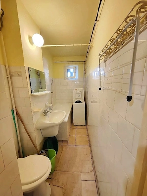 Închiriez apartament cu 2 camere cu centrala lângă Iulius Mall  - imagine 9