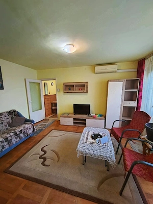 Închiriez apartament cu 2 camere cu centrala lângă Iulius Mall 
