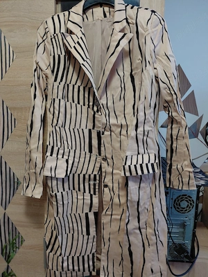 de vanzare urgent geaca de blugi si pardesiu