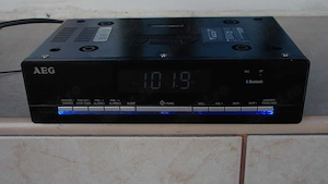 Radio AEG krc4361 BT pentru corp suspendat bucatarie,bluetooth AEG krc4361 BT este un radio digital 