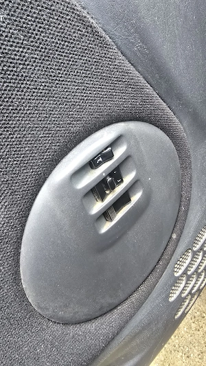 Daihatsu Terios 4x4, din 2002 - imagine 8