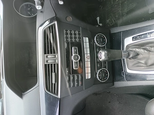 Se dezmembrează Mercedes w204 FL 2012 automat full panoramic  - imagine 5