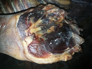 Vand carne afumata conservată buna pt șoferii de TIR