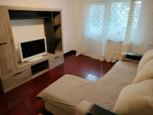 de inchiriat apartament 2 camere decomandat, zona Bisrica Noua-Independentei