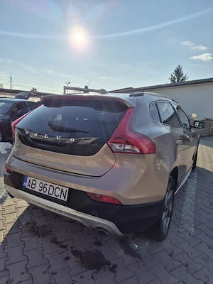 Volvo V40 Cross Country, Cutie automată, Motor 2.0, diesel, 150 CP - imagine 4