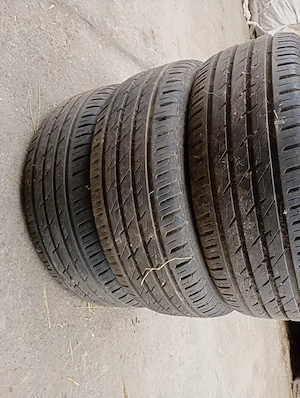 Vând 4 cauciucuri 205/55r16 de vară Made în Portugalia an 2022 sunt în stare bună  - imagine 4