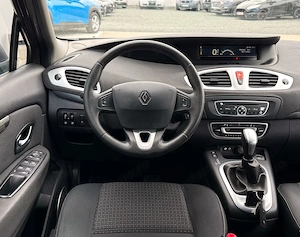 Renault Scenic - imagine 10