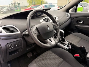 Renault Scenic - imagine 9