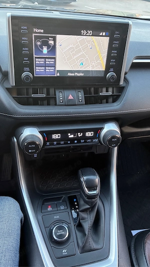 Toyota RAV4 Hybrid AWD 93000  km, Full Safety, Impecabil - imagine 10