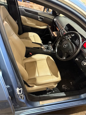 dezmembrez mercedes e class  - imagine 4