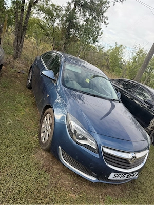dezmembrez opel insignia - imagine 4