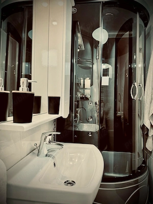 Inchiriez garsoniera Piatra Neamt 400E - imagine 6