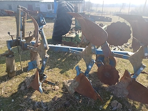 Se vinde combinator si plug trei capuri reversibil